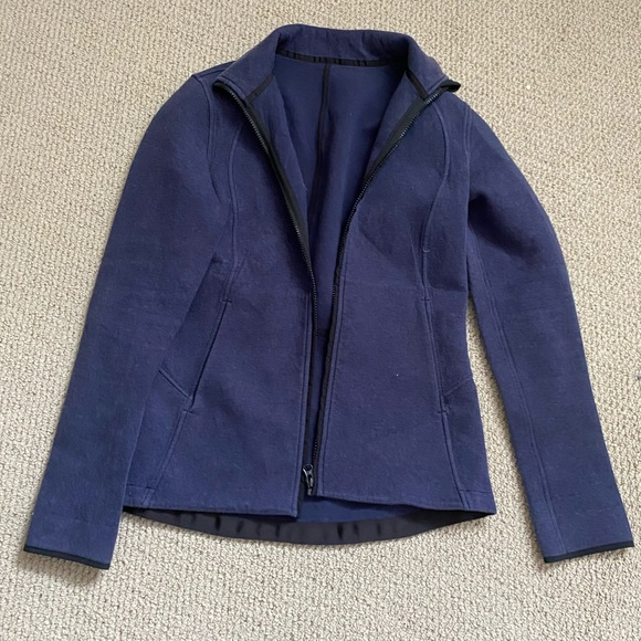 Lulu lemon size 6 navy scuba jacket flaw - Picture 2 of 9